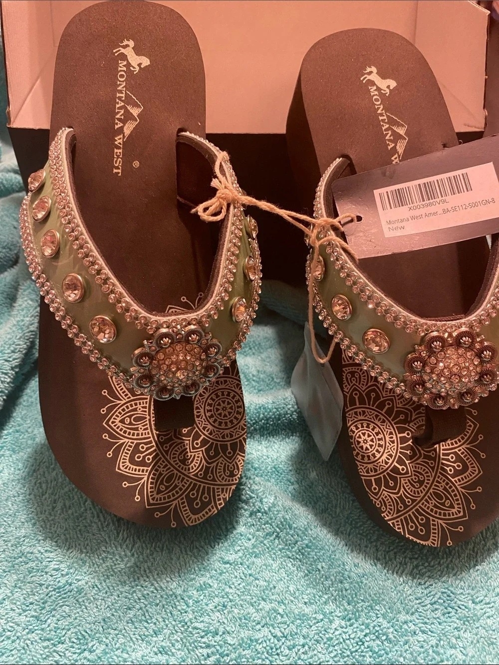Montana West Green Jeweled Toe-Post Sandals with Floral Medallions